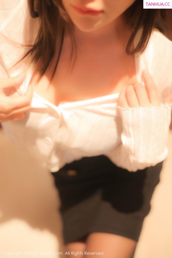 周九九 周jojobaby [XiuRen]高清写真图 2022.10.31 No.5781 周jojobaby 黑丝美腿第11张图片
